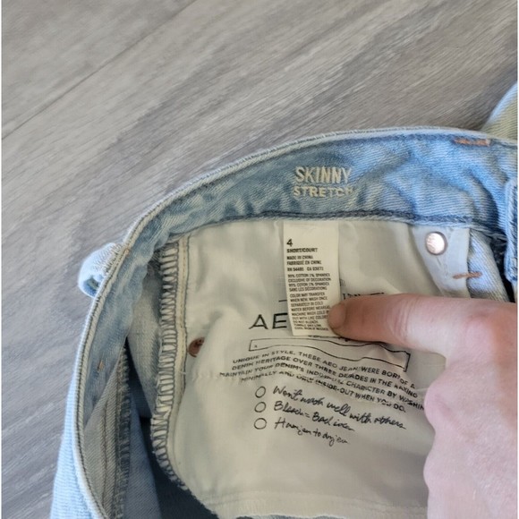 American Eagle Skinny Stretch Slight Distressed Light Blue Jeans Womens 4 Short - Picture 8 of 11